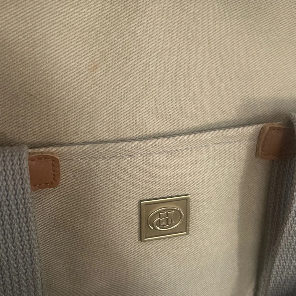 Vintage Hilton Honors Carry On Heavy Canvas Bag Small Overnight 14”x12.5” Tan